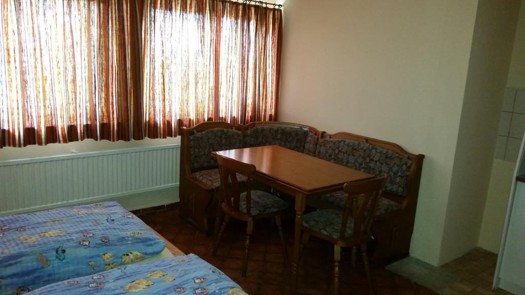 Berggasthaus Kandelhof Hotel Rohr  Екстериор снимка